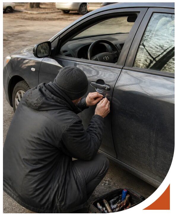 Профессиональное вскрытие автомобиля Тойота без повреждений в Куйбышеве